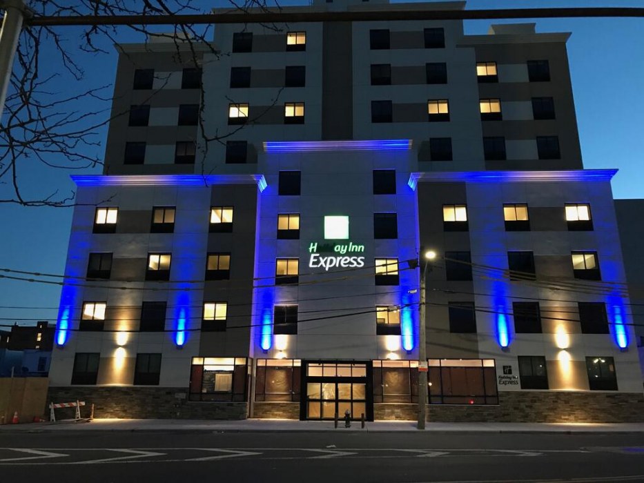 Holiday Inn Express Jamaica - Jfk Airtrain - Nyc