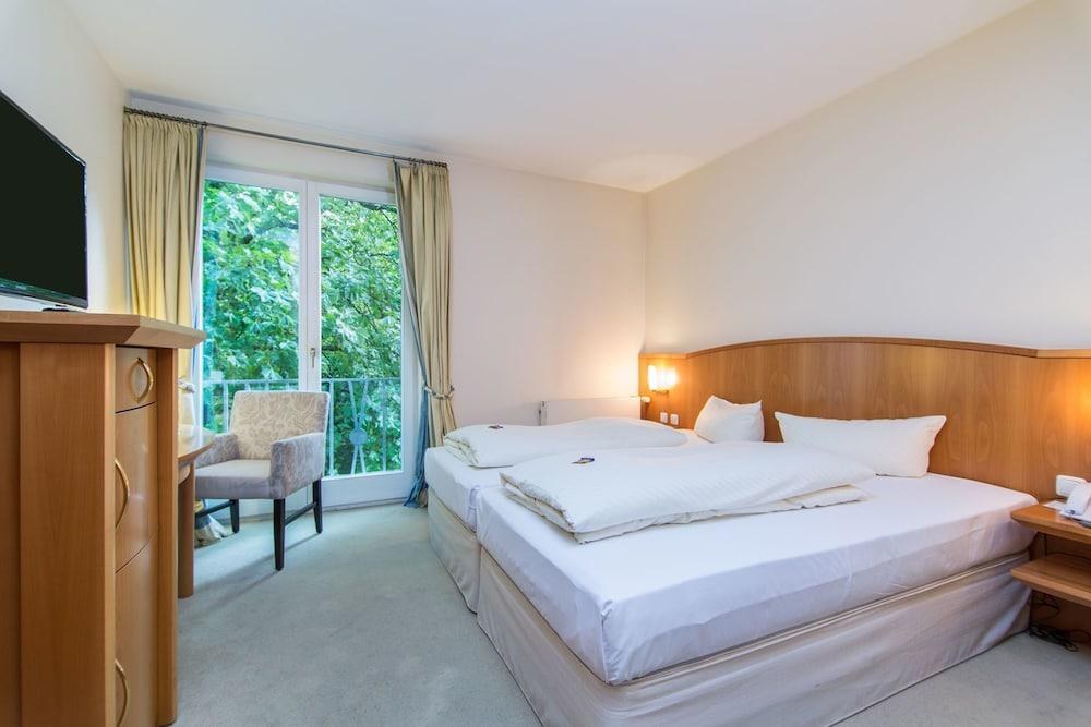 Hotel Waldhaus Langenbrahm photo 1