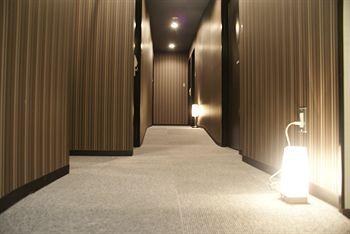 Hotel Livemax Budget Shin-Osaka photo 3