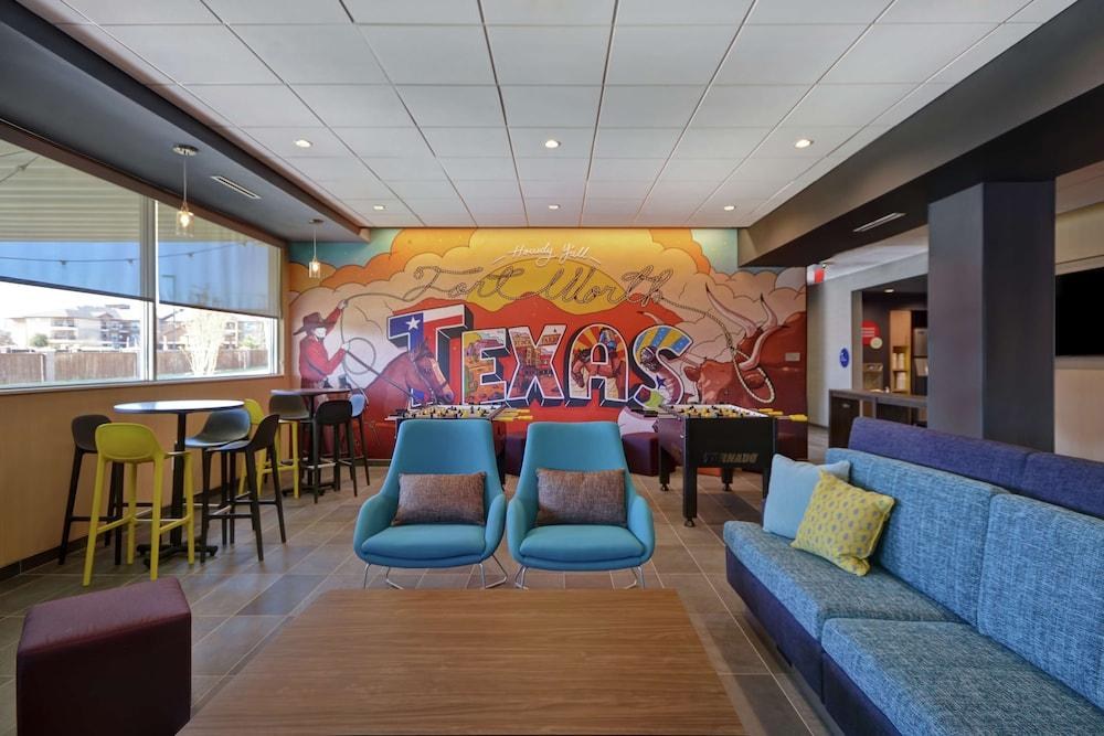 Tru by Hilton Fort Worth-Fossil Creek photo 2