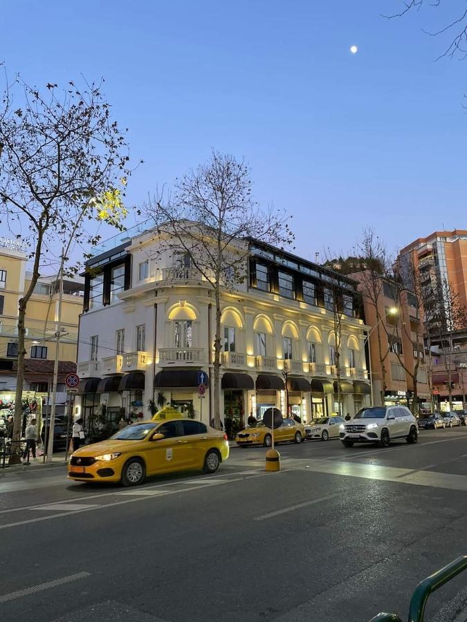 THE CROWN HOTEL TIRANA