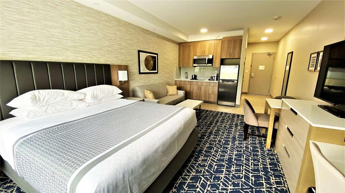 Best Western Premier Route 97 Vernon photo 4