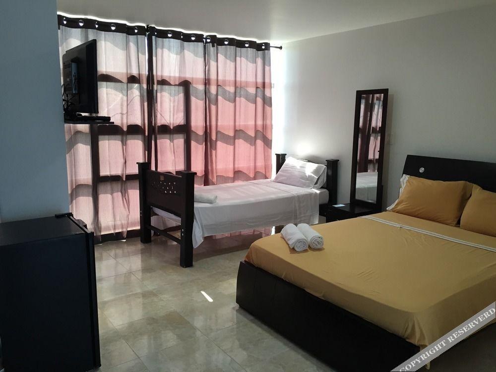 Hostal Central Beach
