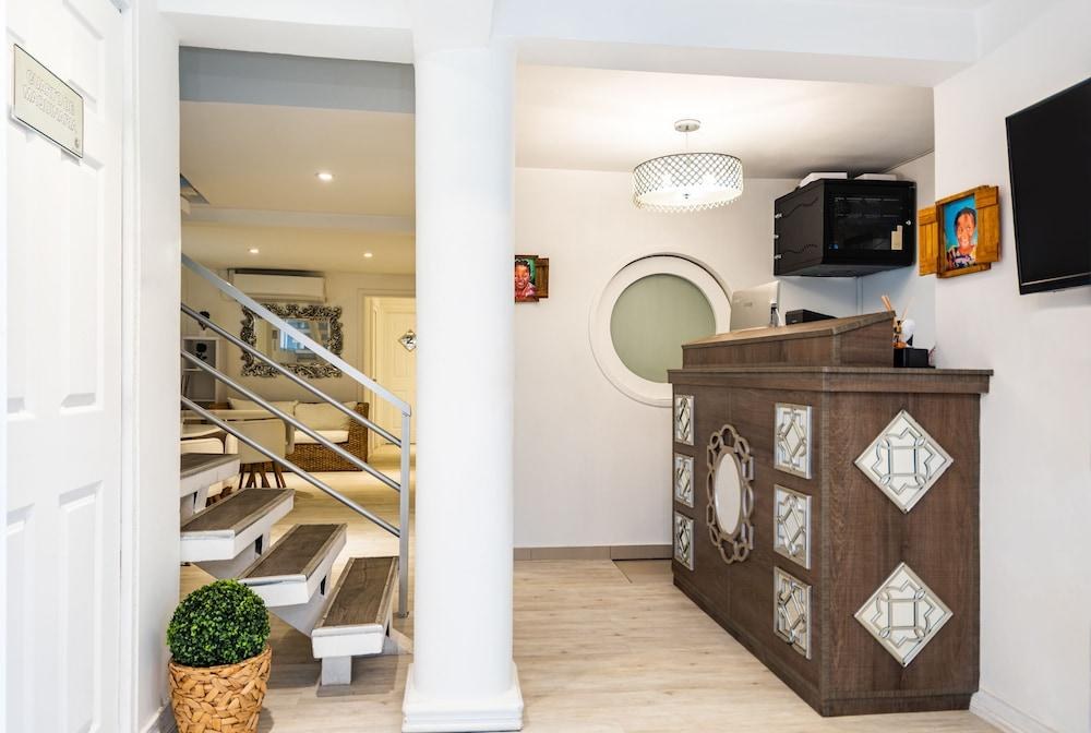 Ataraxy Hotel Boutique photo 3
