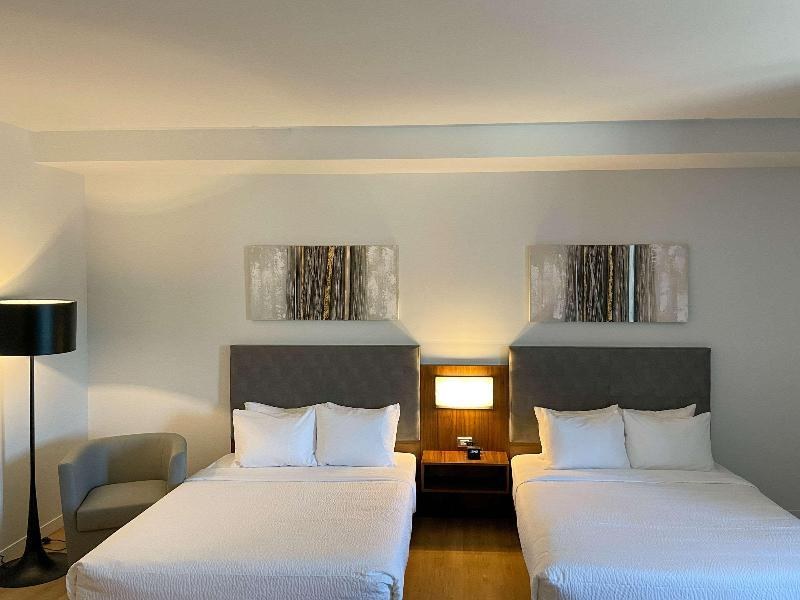 Quality Inn photo 2