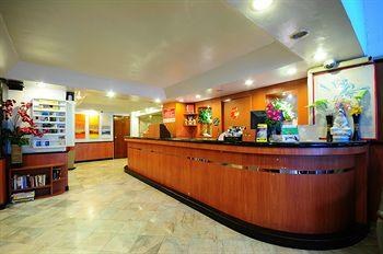 Maxim's Inn