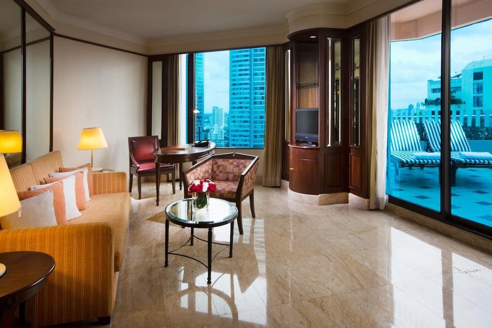 Rembrandt Hotel & Suites Bangkok photo 4