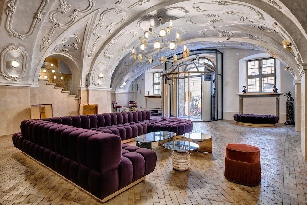 H15 Luxury Palace Hotel photo 3