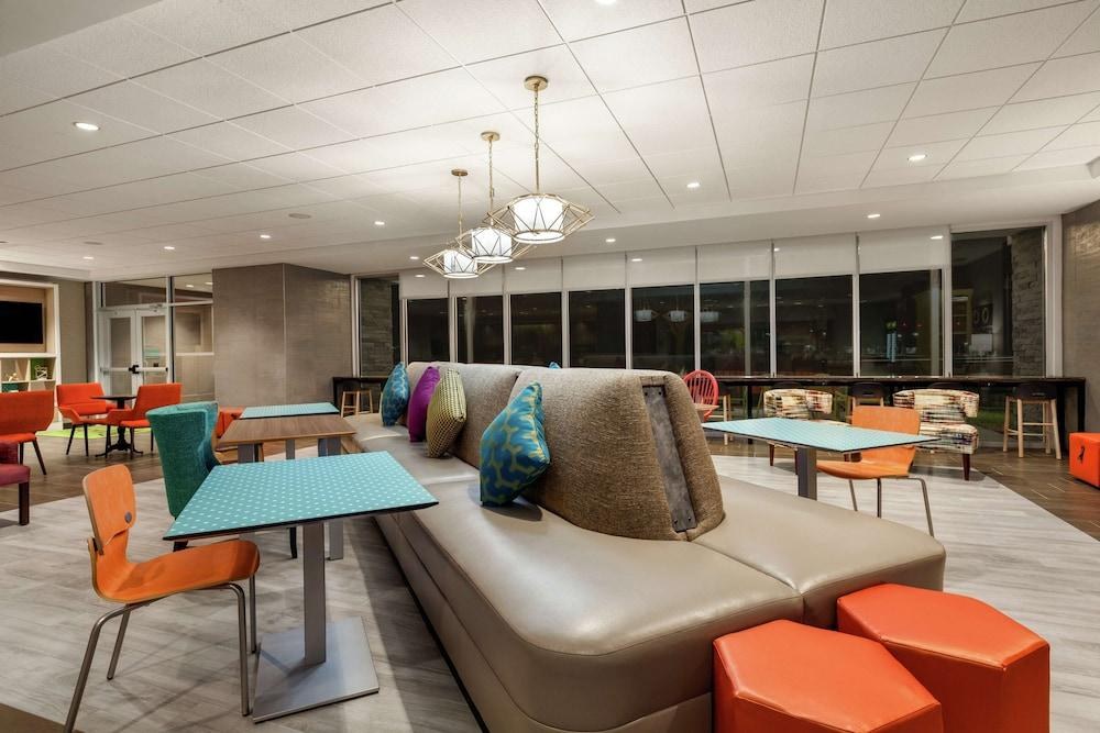 Home2 Suites by Hilton Sarasota Bradenton Airport photo 2