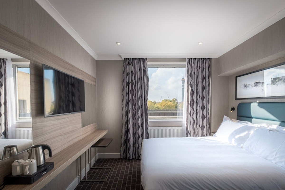CITY SLEEPER AT ROYAL NATIONAL HOTEL