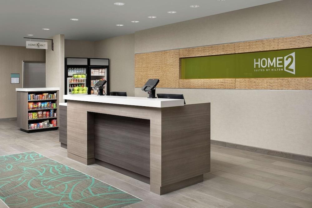 Home2 Suites by Hilton Phoenix Airport South photo 2