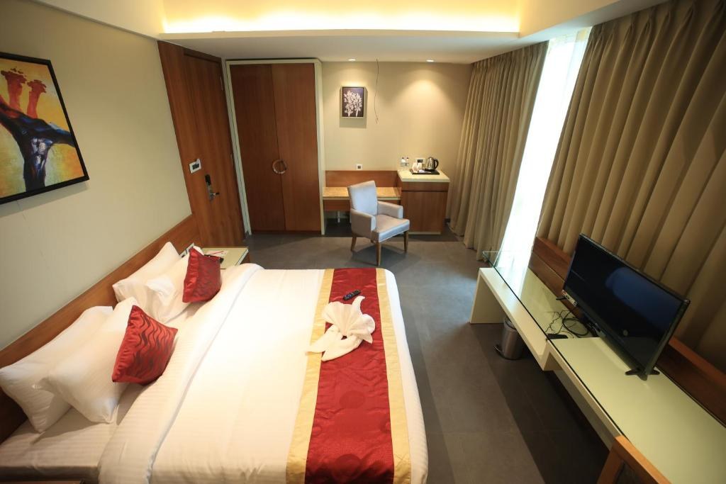THE BYKE DELOTEL photo 2