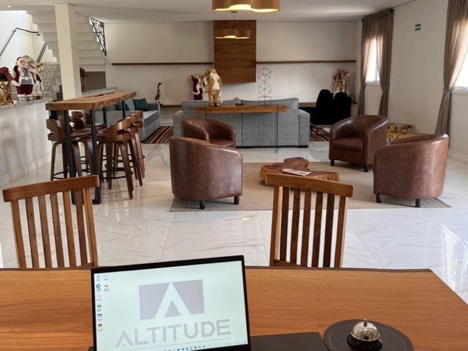 Altitude Lodge photo 3