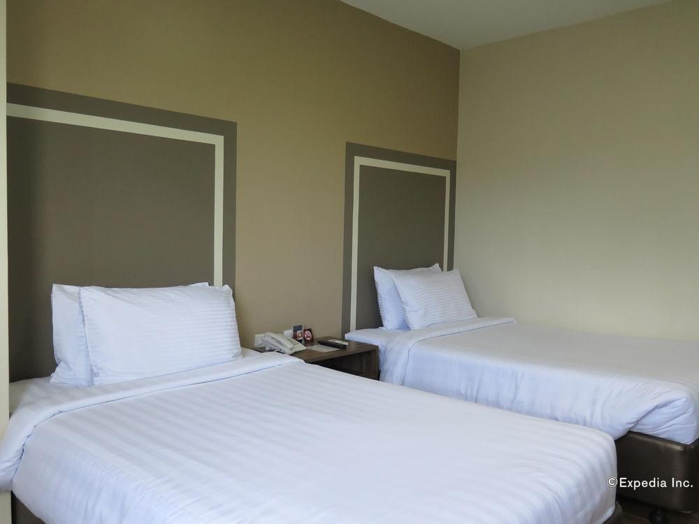 S Hotel and Residences photo 4