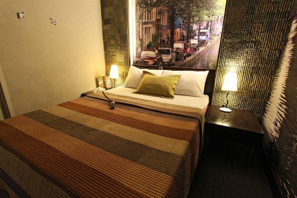 Eurotel North Edsa photo 2