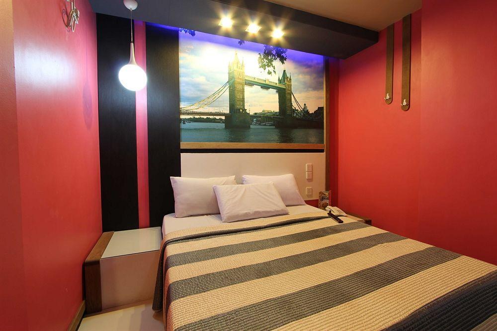 Eurotel North Edsa photo 4