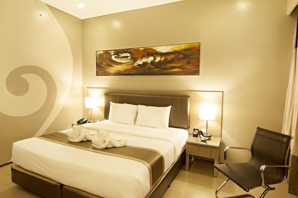 Bayfront Hotel Cebu - North Reclamation photo 1