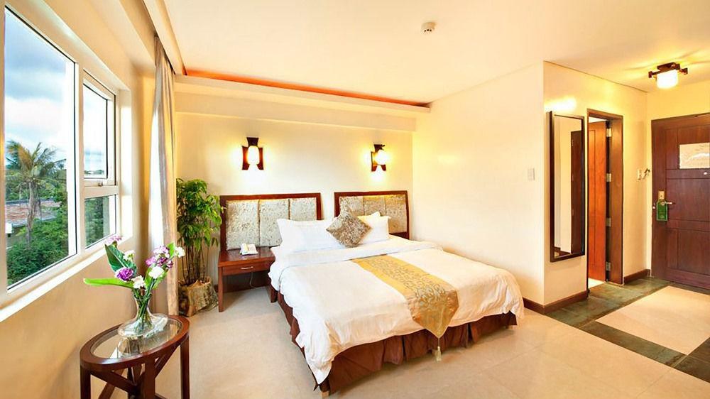 Golden Phoenix Hotel Boracay photo 1