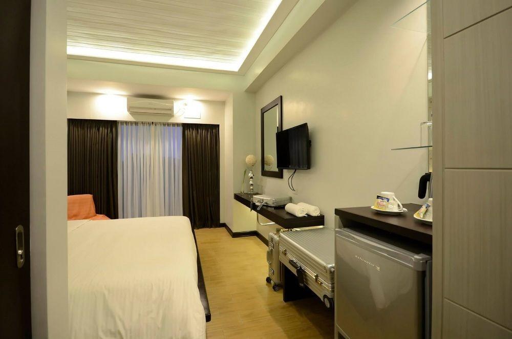 Venus Parkview Hotel photo 1