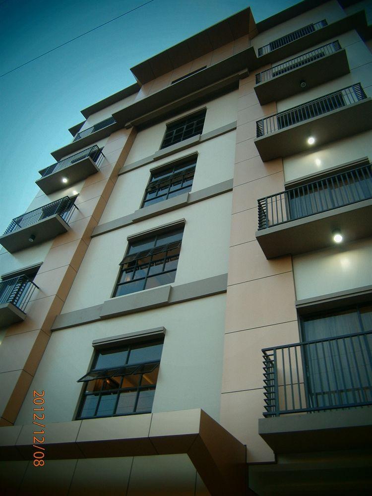 Main Hotel & Suites photo 2