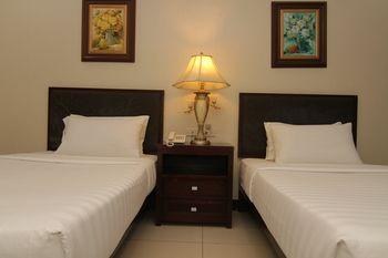 Main Hotel & Suites photo 3