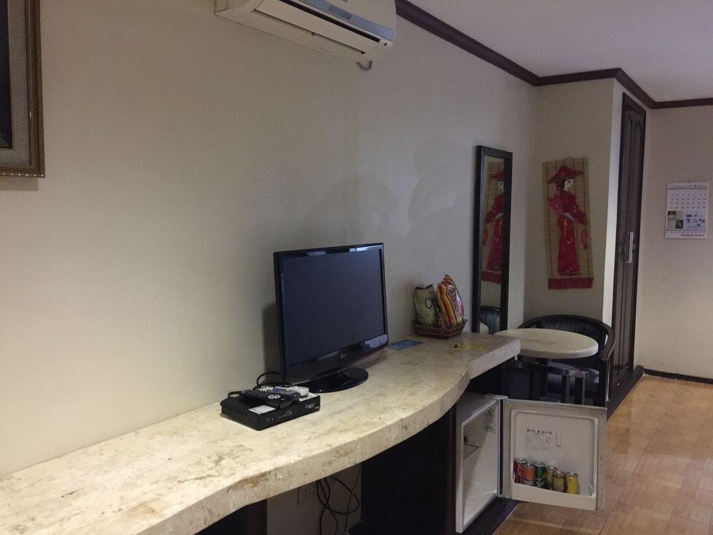Cebu Hilltop Hotel photo 1