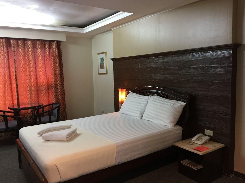 Cebu Hilltop Hotel photo 2