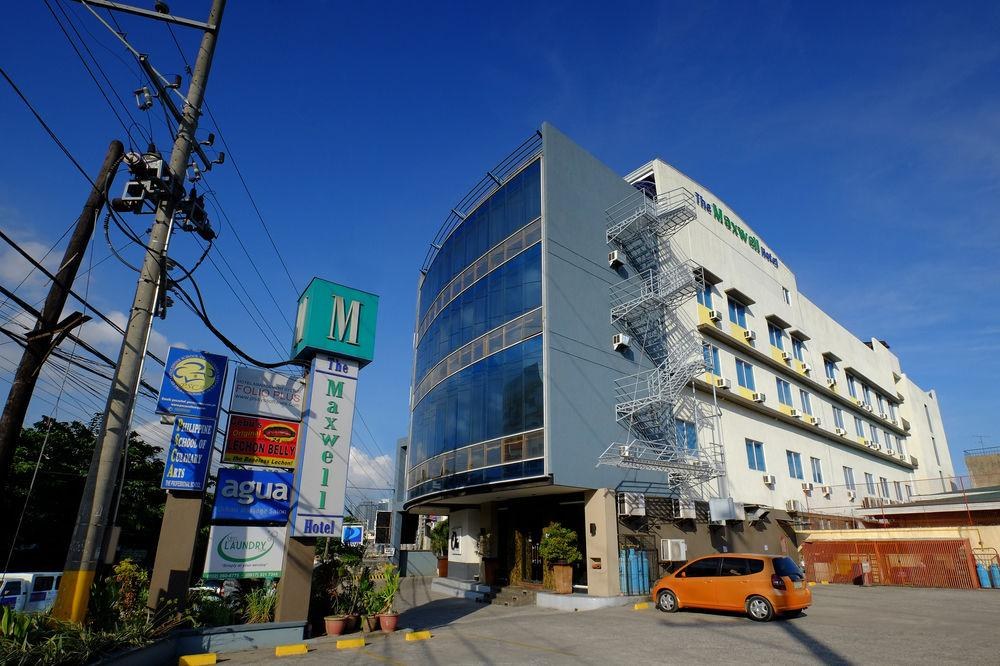 OYO 187 The Maxwell Hotel