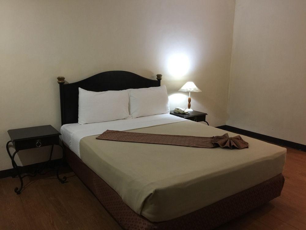 The Golden Peak Hotel & Suites powered by Cocotel photo 4