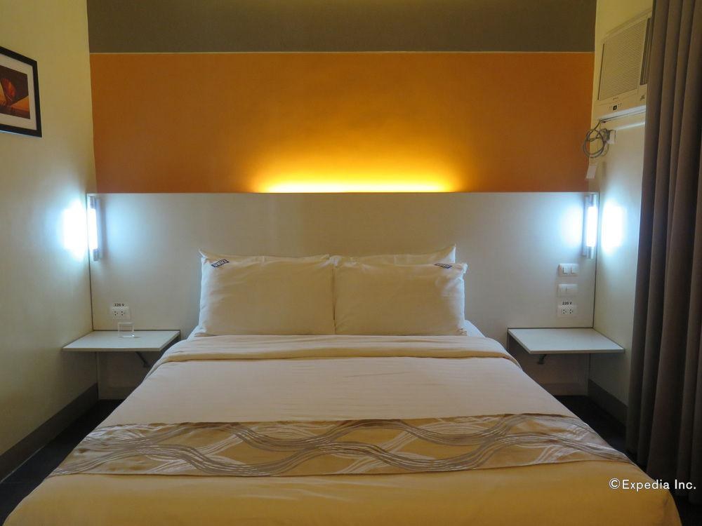 Pillows Hotel