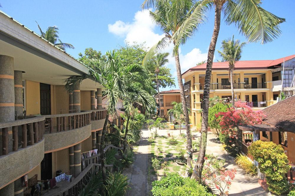 Bamboo Beach Resort photo 1