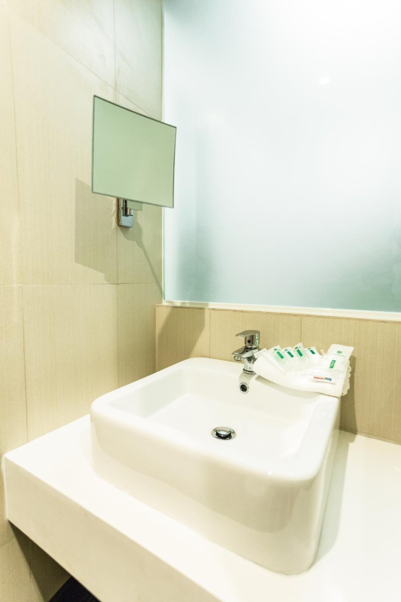 Go Hotels Ermita photo 2