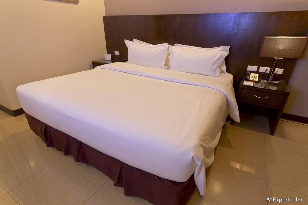 Mandarin Plaza Hotel photo 2