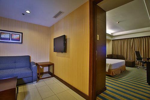 Luxent Hotel photo 1