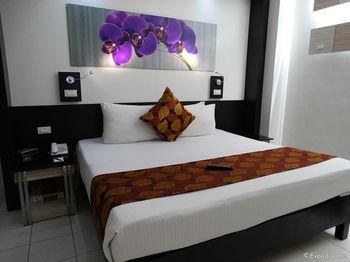 Executive Hotel photo 1