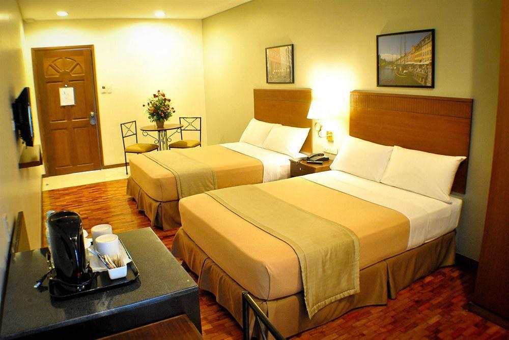 Fersal Hotel Kalayaan photo 3