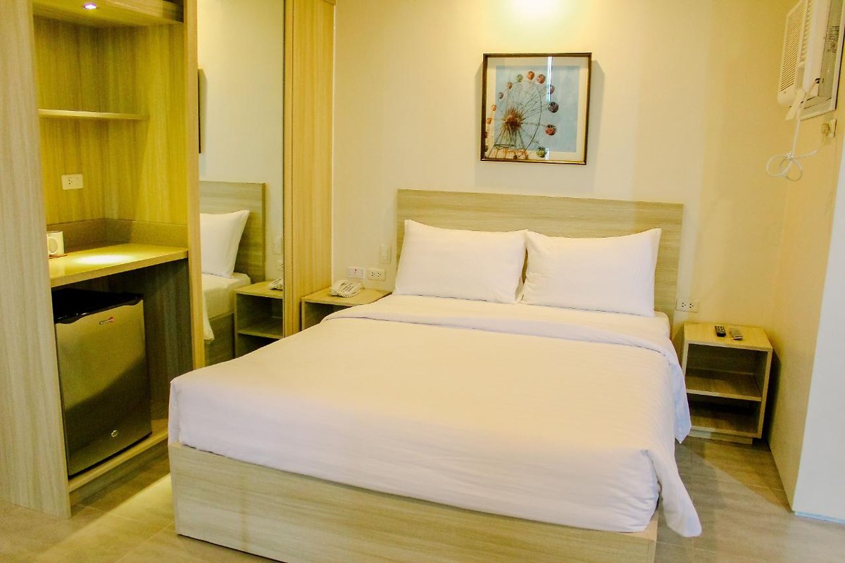 Mabolo Royal Hotel photo 2