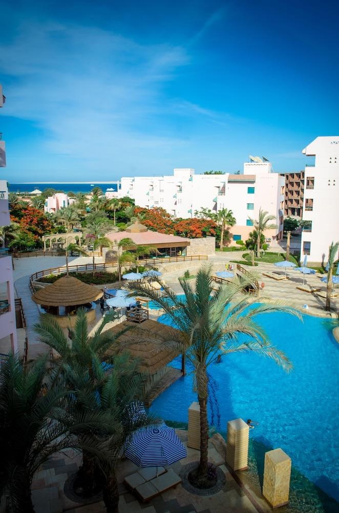 Eagles Downtown Zahabia Resort & Aqua Park photo 2