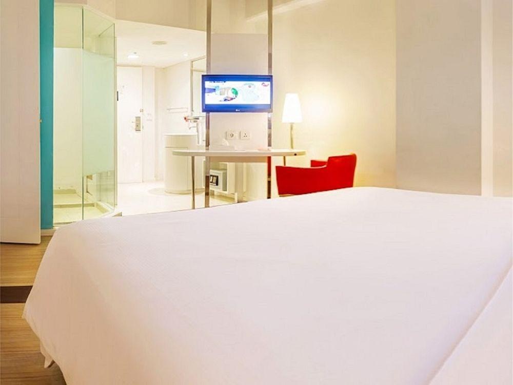 1O1 URBAN Jakarta Kelapa Gading (The BnB) photo 1