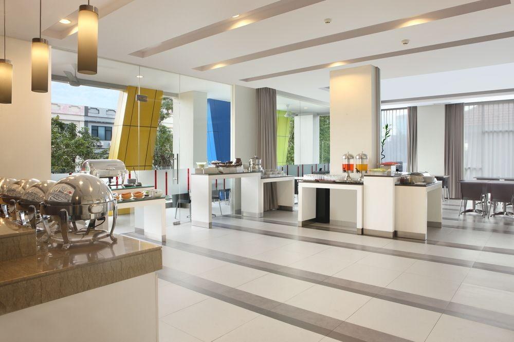 Amaris Hotel Margorejo - Surabaya photo 4