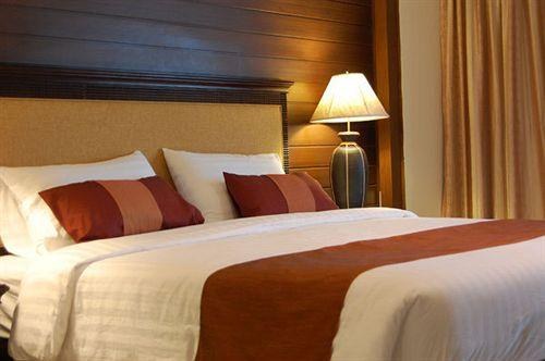 Seaside Jomtien Beach photo 2