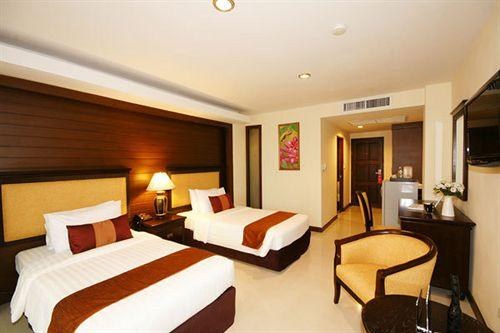 Seaside Jomtien Beach photo 3