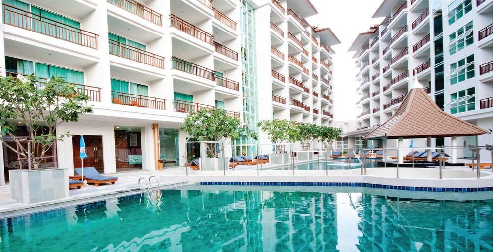 Crystal Palace Luxury Hotel