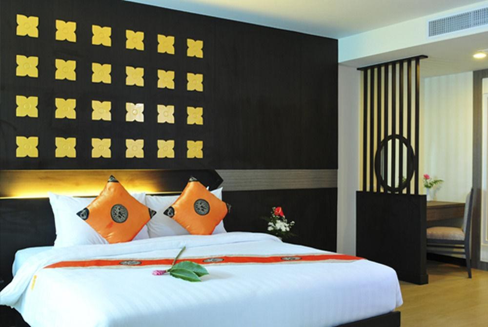Crystal Palace Luxury Hotel photo 2