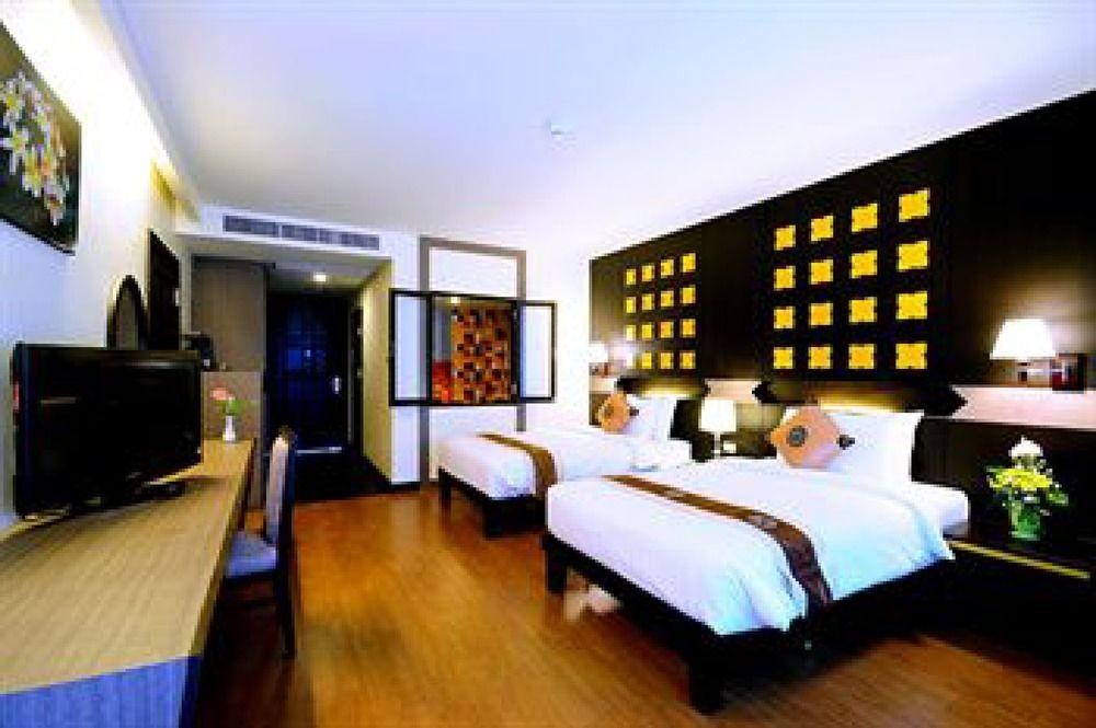 Crystal Palace Luxury Hotel photo 3