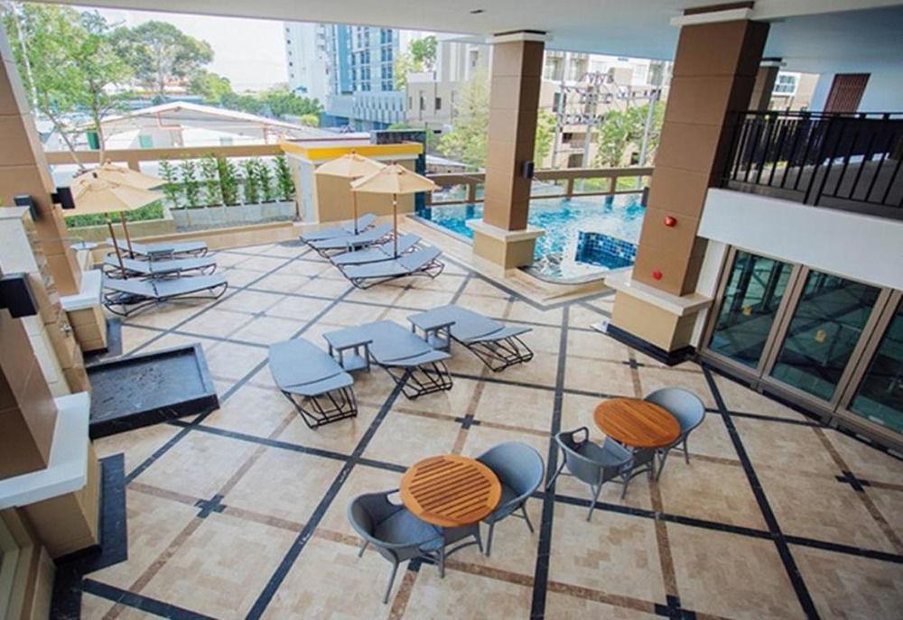 March Hotel Pattaya photo 1