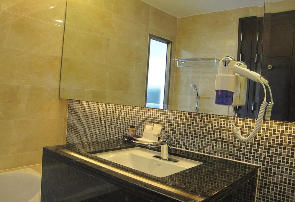 March Hotel Pattaya photo 3