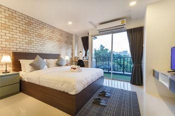Q Space Residence photo 3
