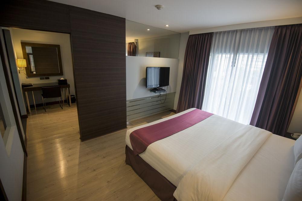 Sukhumvit Suites Hotel photo 2