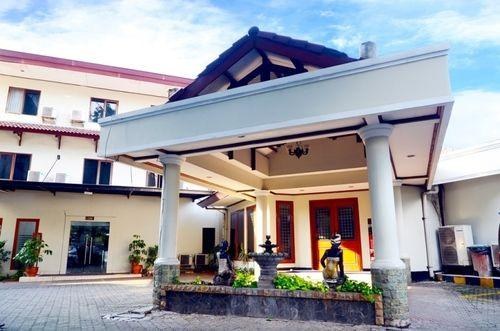 Hotel Puri Mega